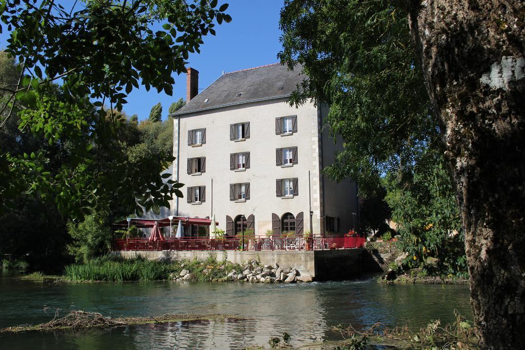 Hotel Logis Le Moulin Fleuri Veigné Esterno foto